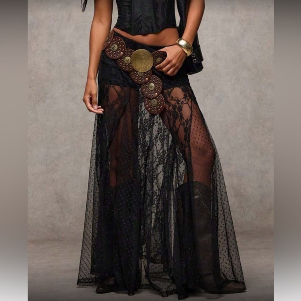 Elegant Black Lace Women Skirt - Picture 3 of 7